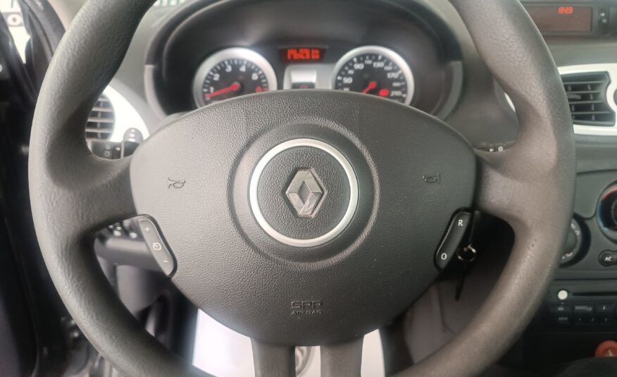 RENAULT CLIO 1.2 16V 75 YAHOO 75 5P