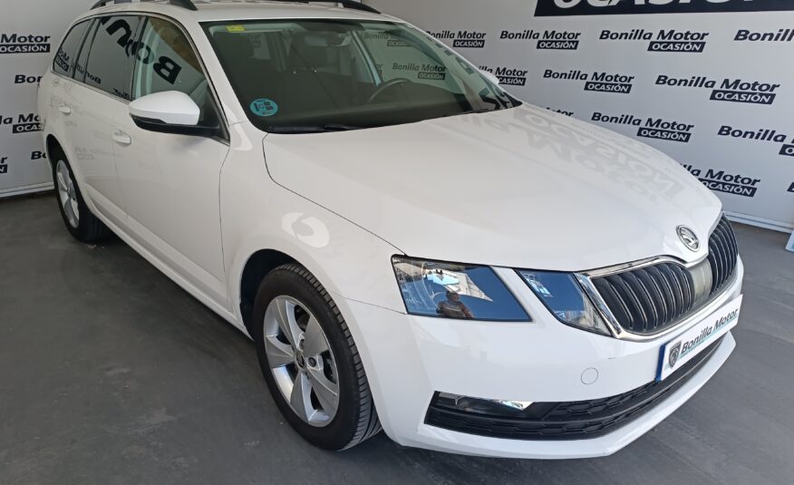 SKODA OCTAVIA 1.6 TDI CR AMBITION COMBI 115 5P