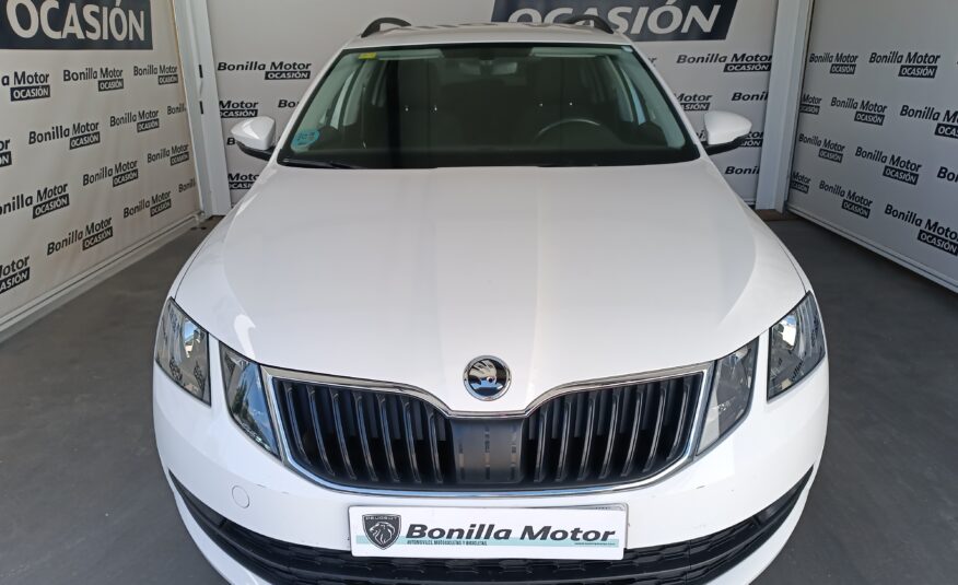 SKODA OCTAVIA 1.6 TDI CR AMBITION COMBI 115 5P