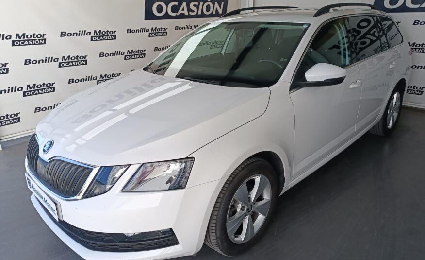 SKODA OCTAVIA 1.6 TDI CR AMBITION COMBI 115 5P